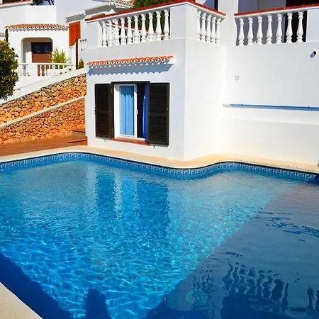 Mara - Semi Detached With Sea Views *