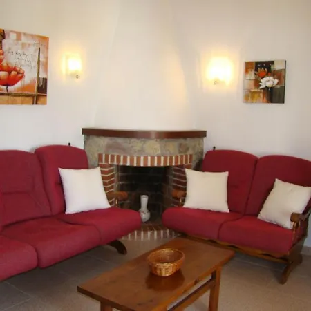 Willa Mara - Semi Detached With Sea Views *